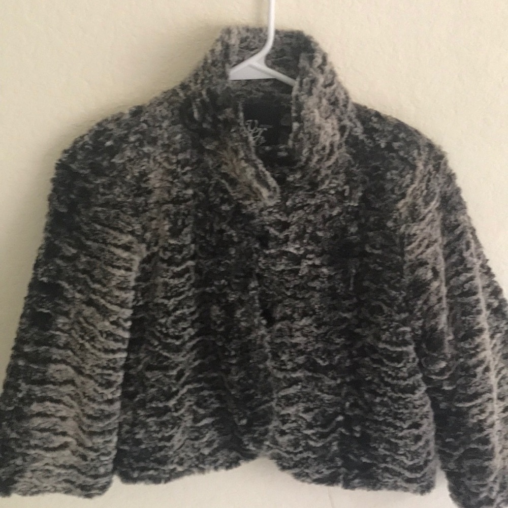 Faux Fur Capelet